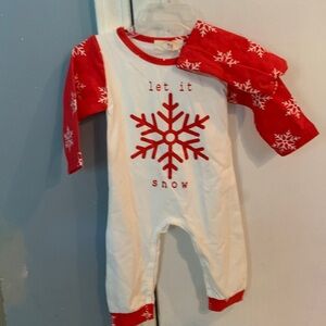 NWT holiday layette set